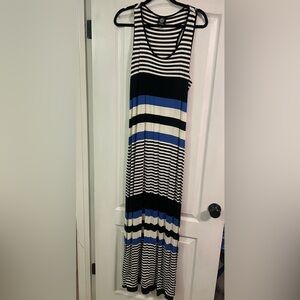 Bobeau Black and White Sleeveless Maxi Sundress